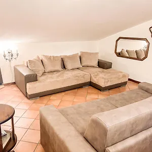 Appartamento Via Stella, Verona