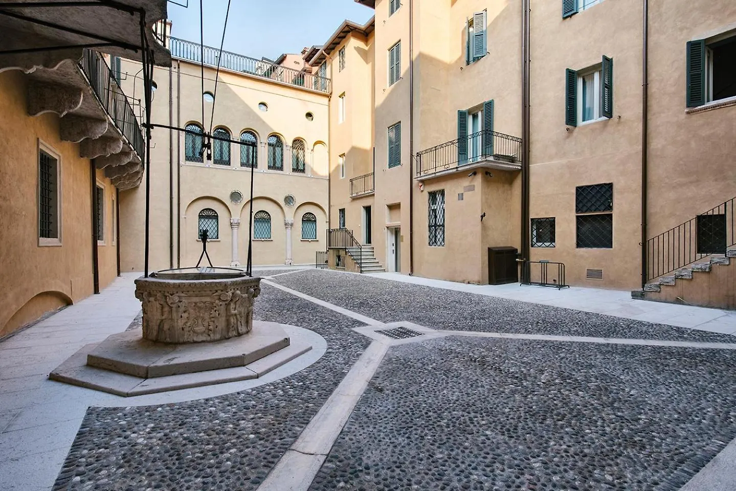 Palazzo Confalonieri Da Lisca Verona Italia