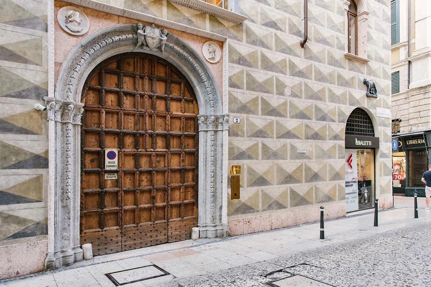 Palazzo Confalonieri Da Lisca Verona Apartamento