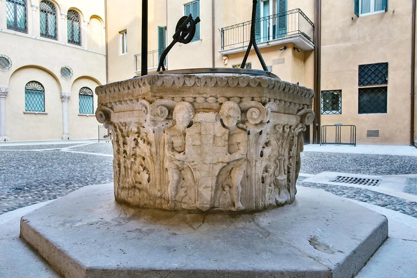 Palazzo Confalonieri Da Lisca Verona 0*,  Italien